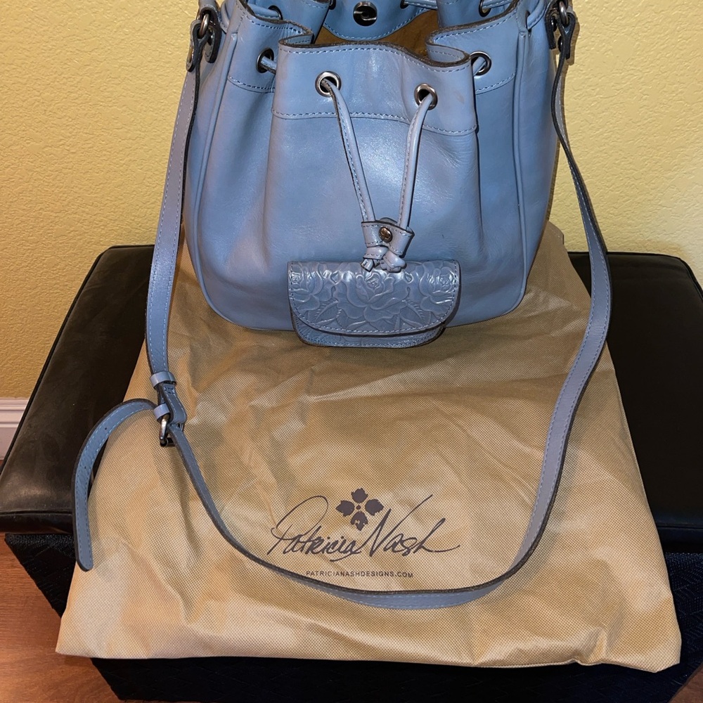 Patricia Nash Giorgia blue bucket bag NWOT - Picture 3 of 4